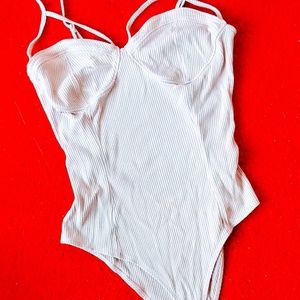 NOT $3 COMMENT OFFER OREVER 21 LIGHT PINK BODYSUIT